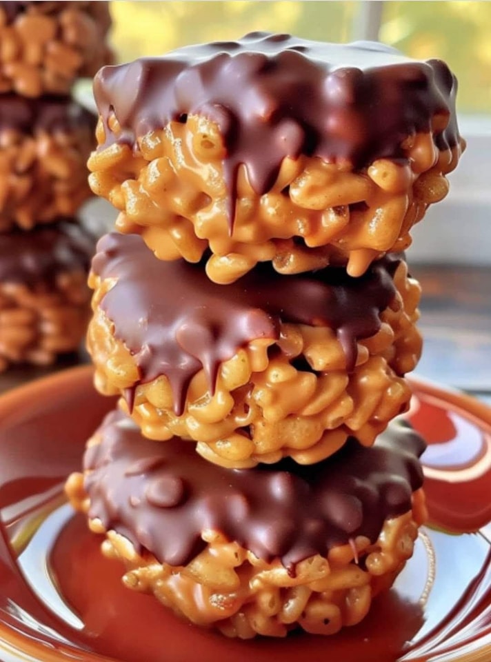 Peanut Butter Chocolate Rice Krispie Treat Cups