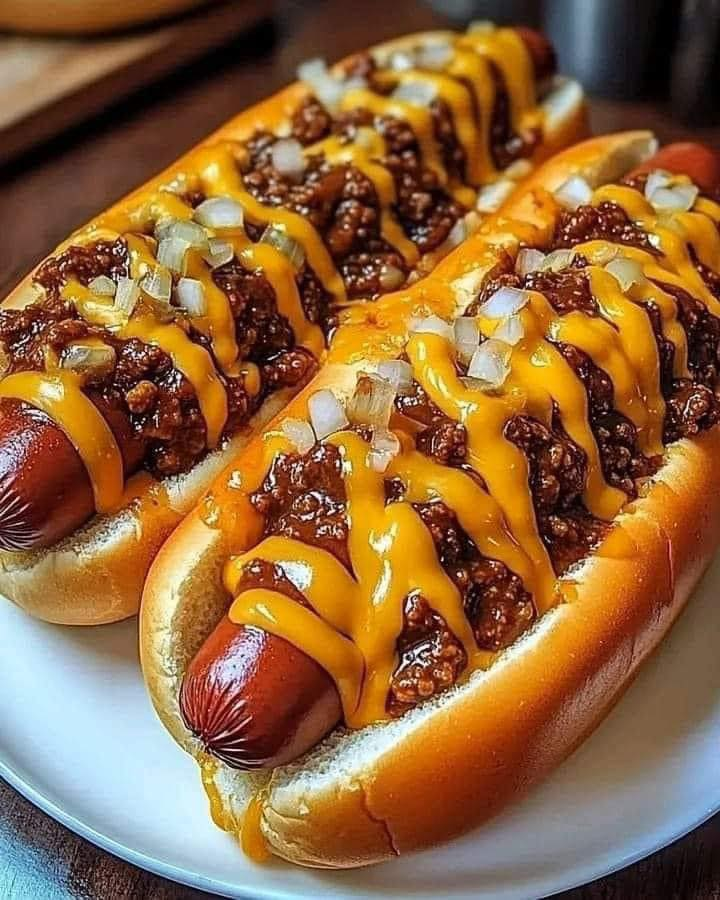 CHILI CHEESE DOG SANDWICH