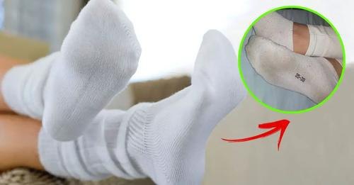 Very white socks: the trick to whitening them (even the dirtiest ones) is not to use bleach!