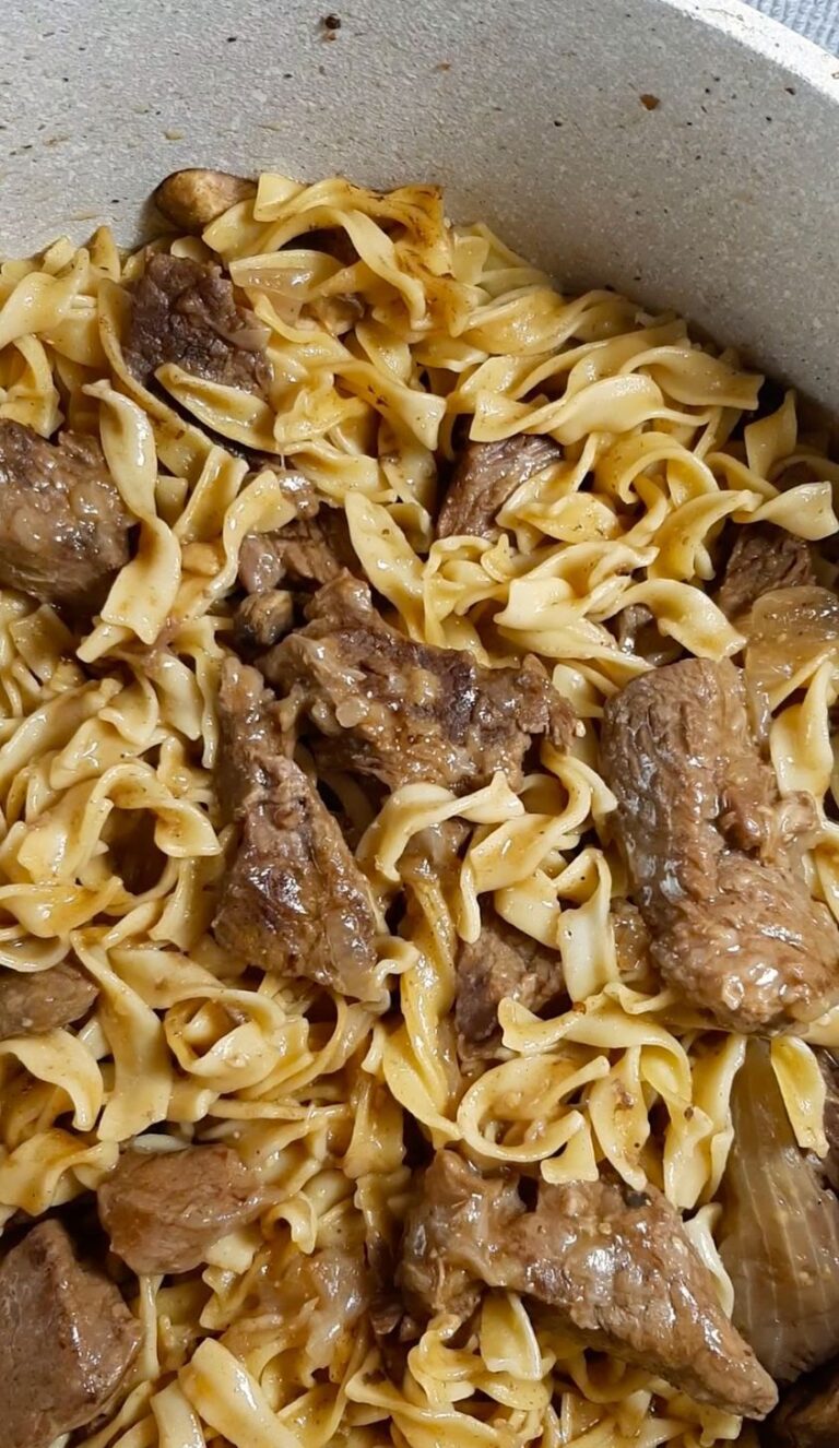 CROCKPOT BEEF TIPS & NOODLES