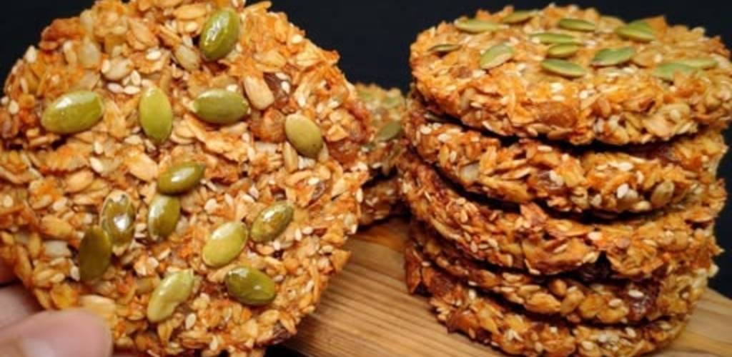 Recipe: Oatmeal Cookies with Carrot, Nuts and Seeds