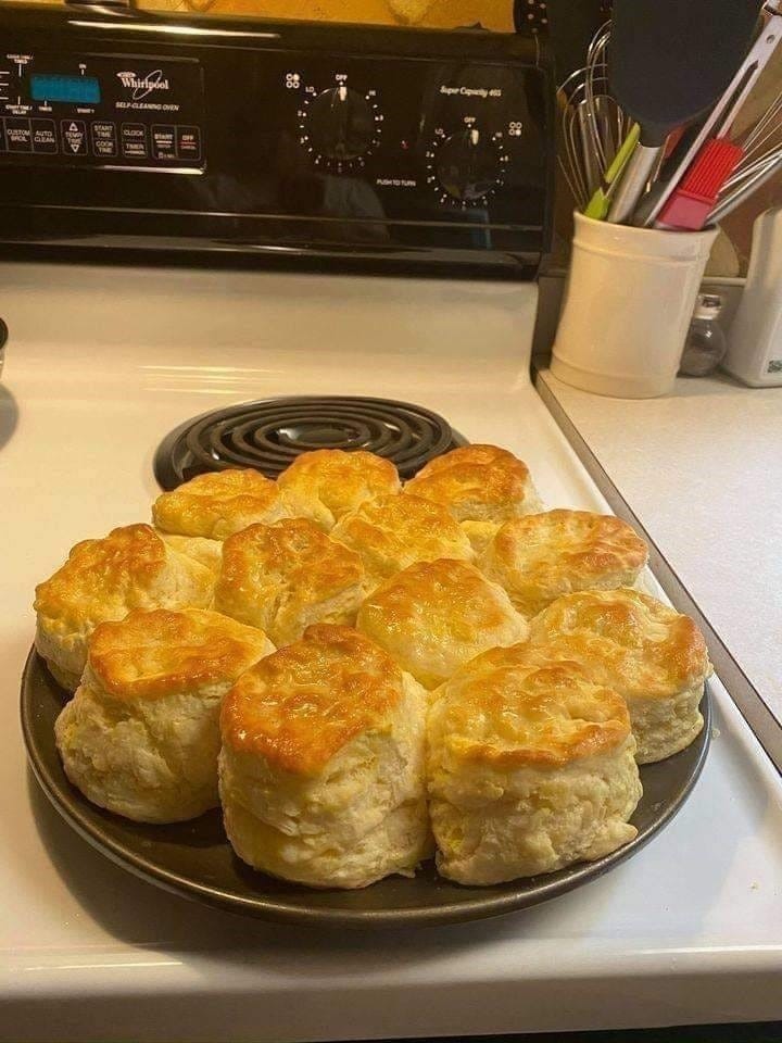 Homemade buttermilk biscuits 😍 OMG DON’T LOSE  Ingredients:  2 cups all-purpose flour  2 teaspoons baking powder  1 teaspoon salt  ¼ teaspoon baking soda  7 tablespoons unsalted butter, chilled in freezer and cut into thin slices  ¾ cup cold buttermilk  2 tablespoons buttermilk for brushing  Directions  Read more in the next page