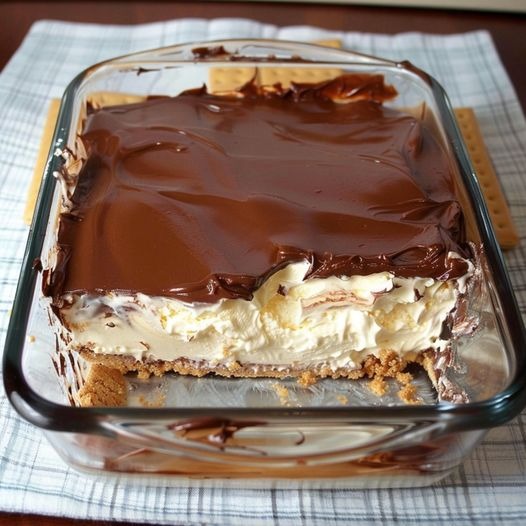 No-Bake Chocolate Eclair Cake