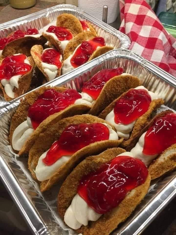 MINI STRAWBERRY CHEESECAKE TACOS RECIPE